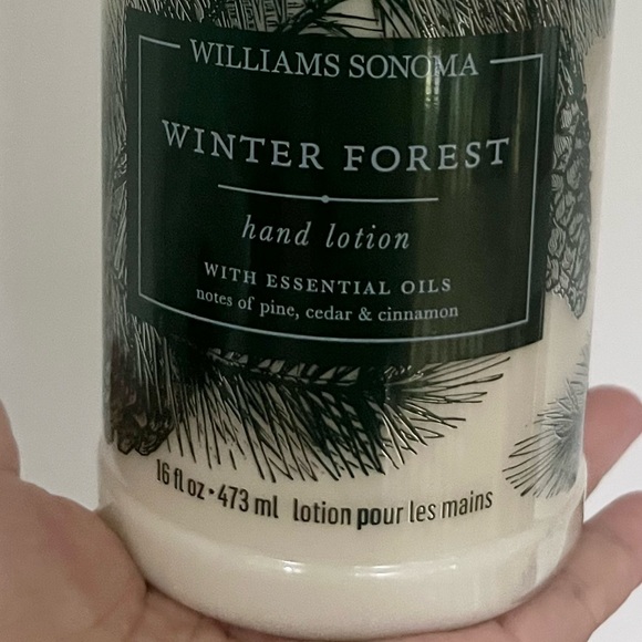 NWOT Williams Sonoma Winter Forest Lotion w Essential Oils + Hand Pump 16 Fl Oz - Picture 6 of 6
